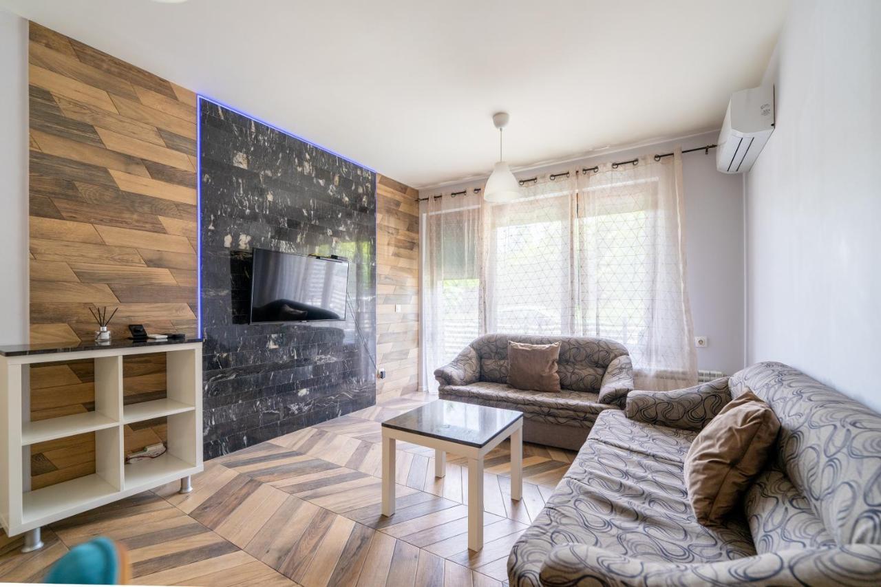 Sunny Apartment In Studentski Grad, Behind Unss София Екстериор снимка